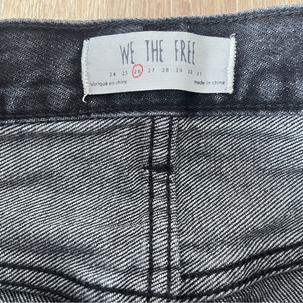 We The Free People Relaxed & Destroyed Denim Mini Skirt Sz 26 Distressed Slit*M6 - Picture 5 of 5
